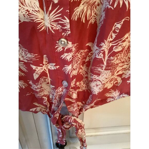 American Eagle Toile Hawaiian Crop Top Sz M Button Down Red Taupe - Picture 4 of 7